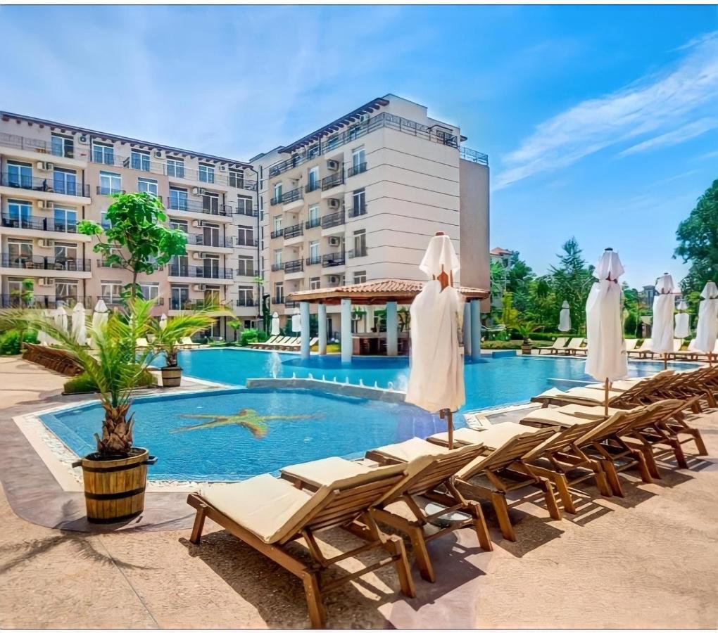 Studio Dans Complexe Proche De La Mer, Pantai Sunny Bagian luar foto