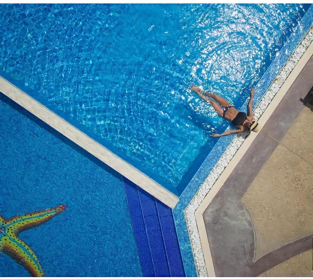 Studio Dans Complexe Proche De La Mer, Pantai Sunny Bagian luar foto